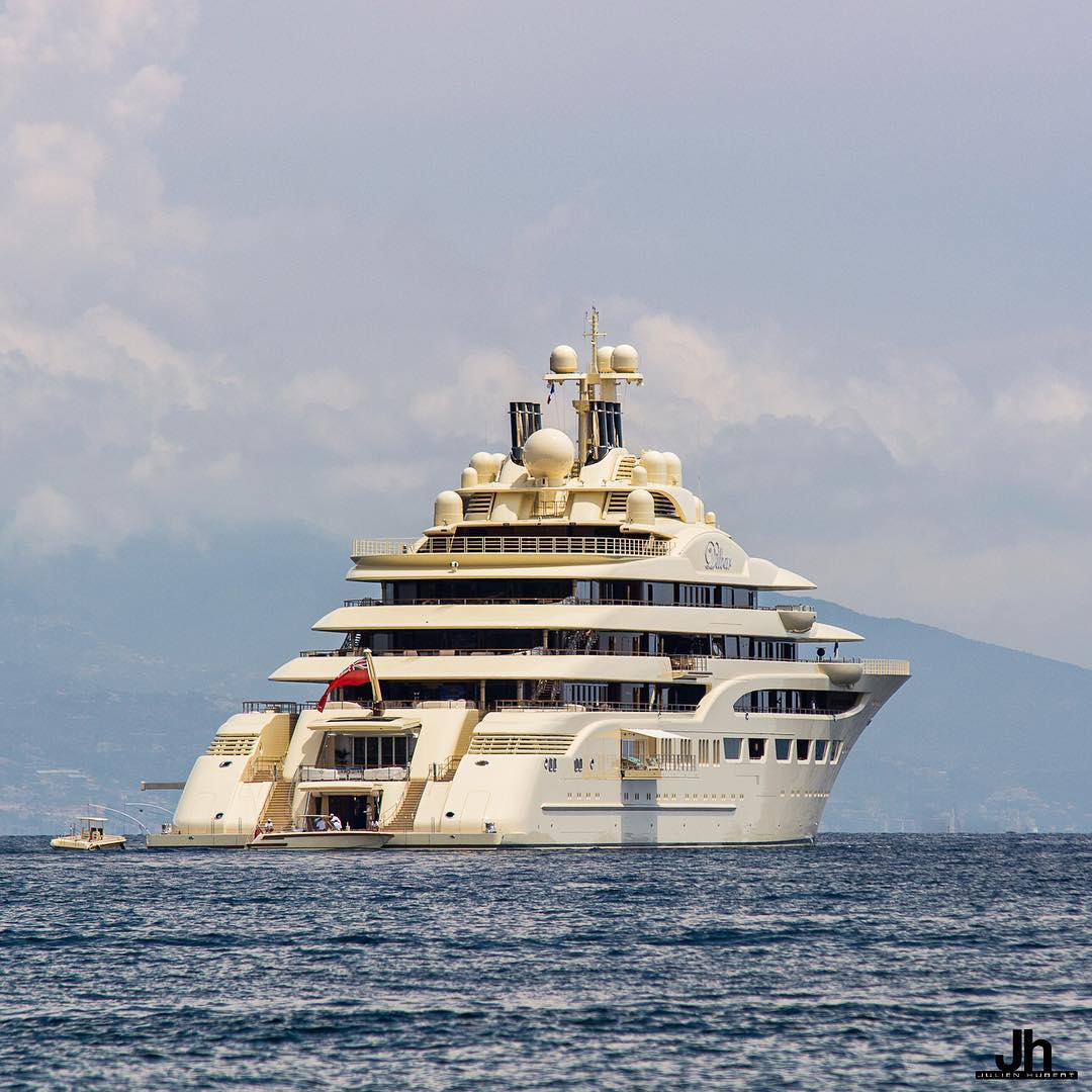 largest yacht by volume