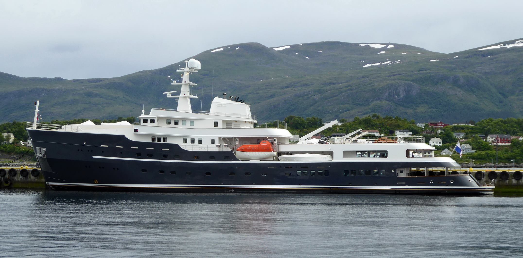 expedition yacht legend