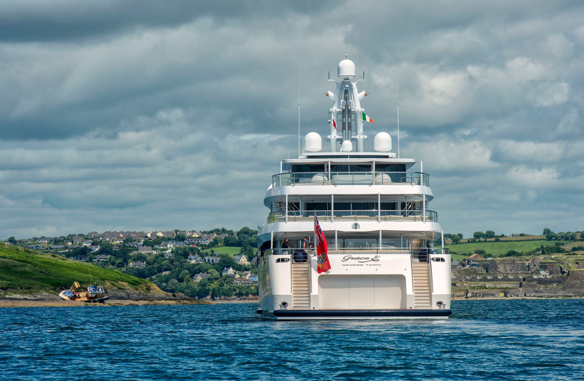 irelanda yacht