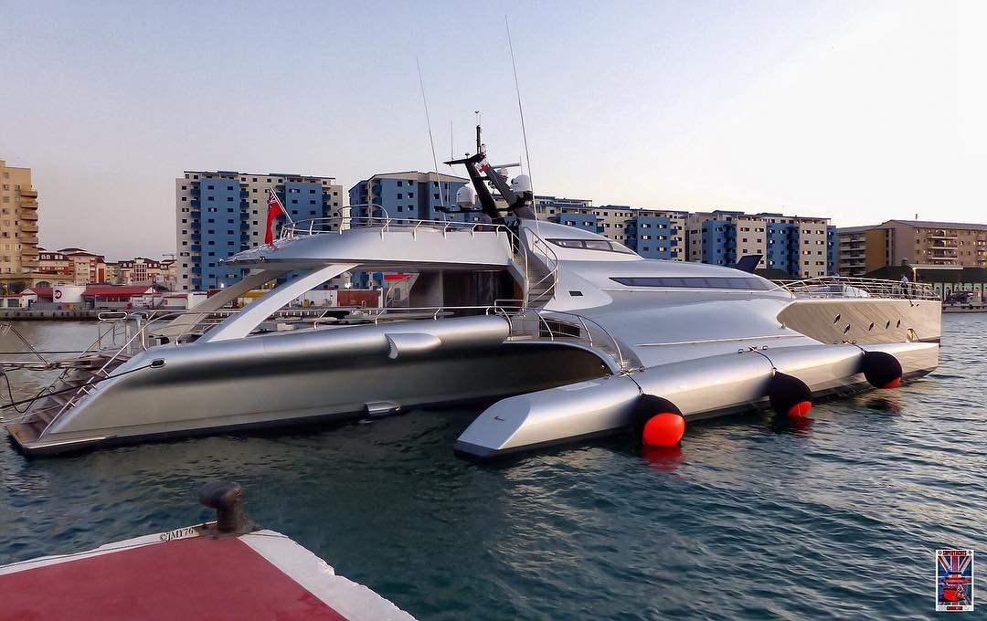 largest trimaran sailboat