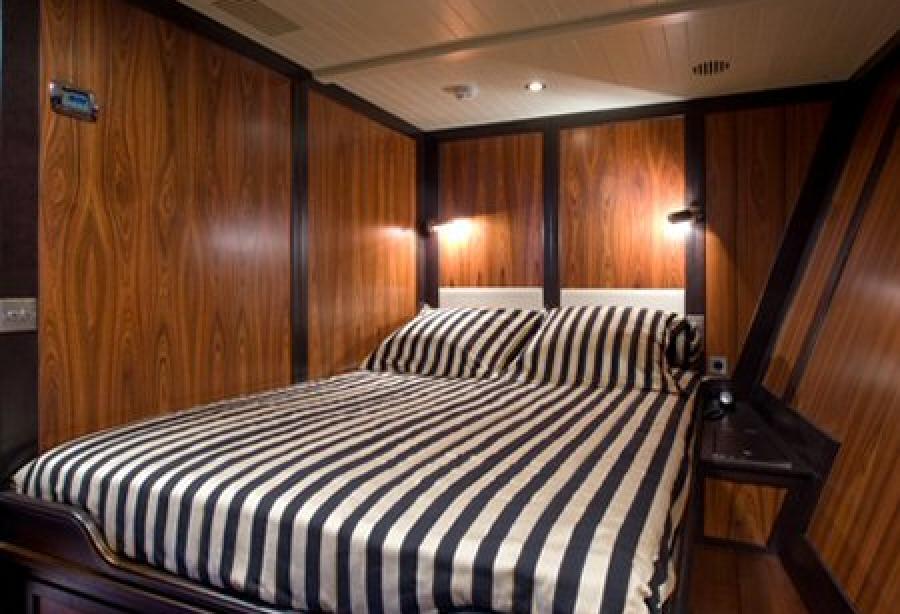 yacht Paolyre
