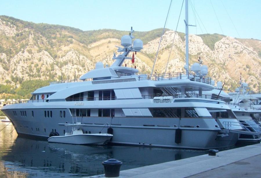 yacht Hadia