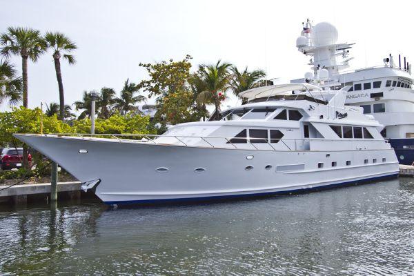 yacht Picasso