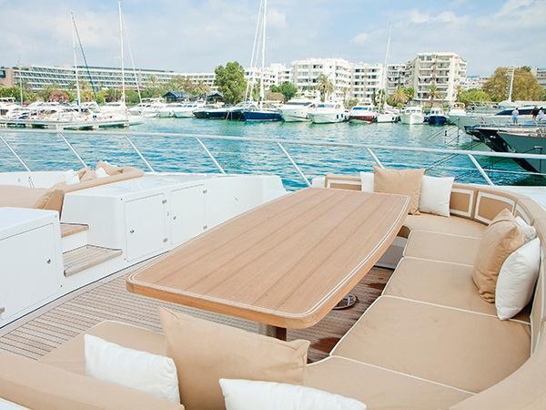 yacht Beachouse