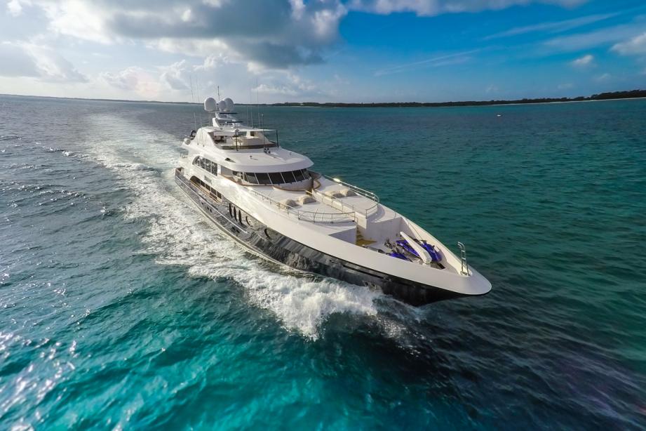 motor yacht rebel