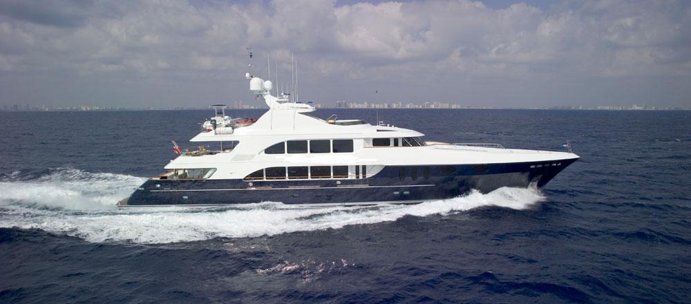 motor yacht rebel