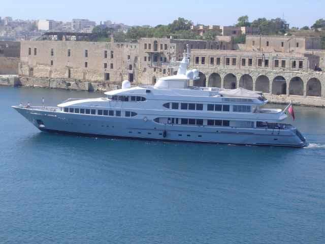 yacht Samax