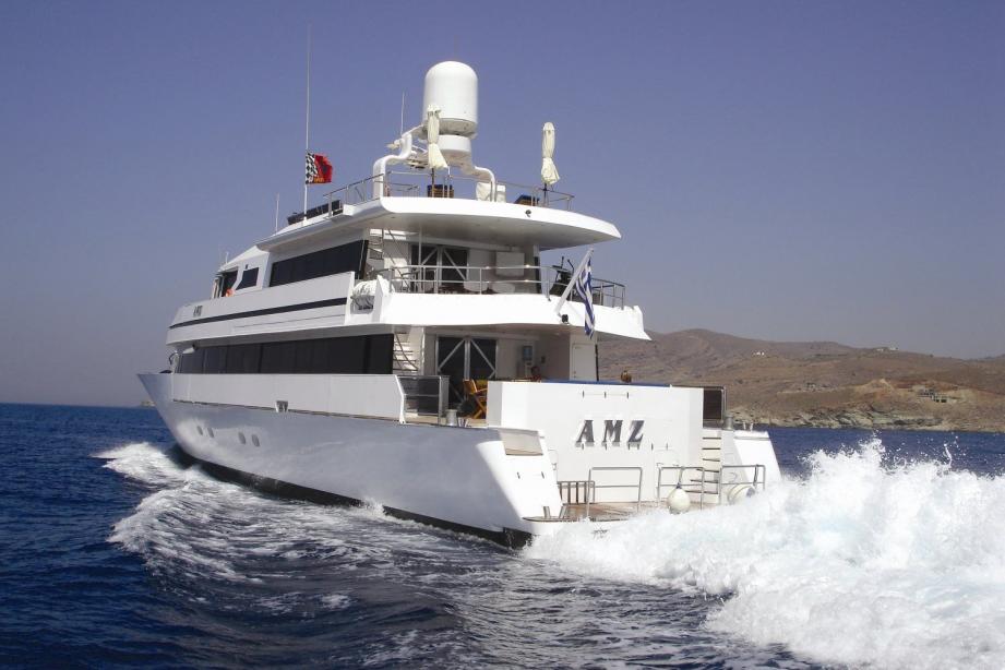 yacht AMZ