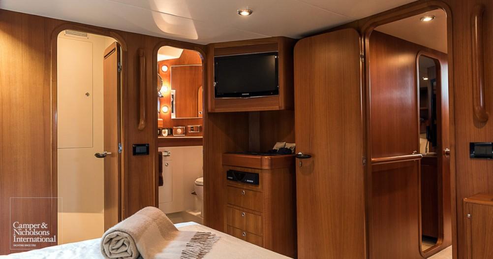 yacht Sindonemo