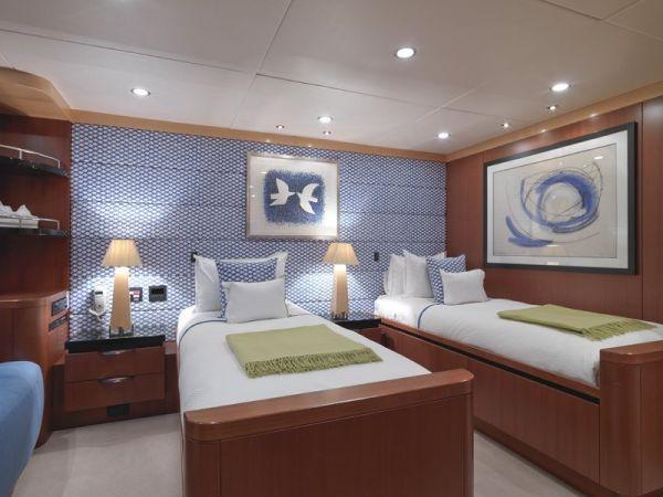 yacht Spirit