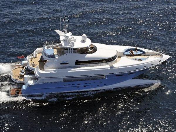 yacht Spirit