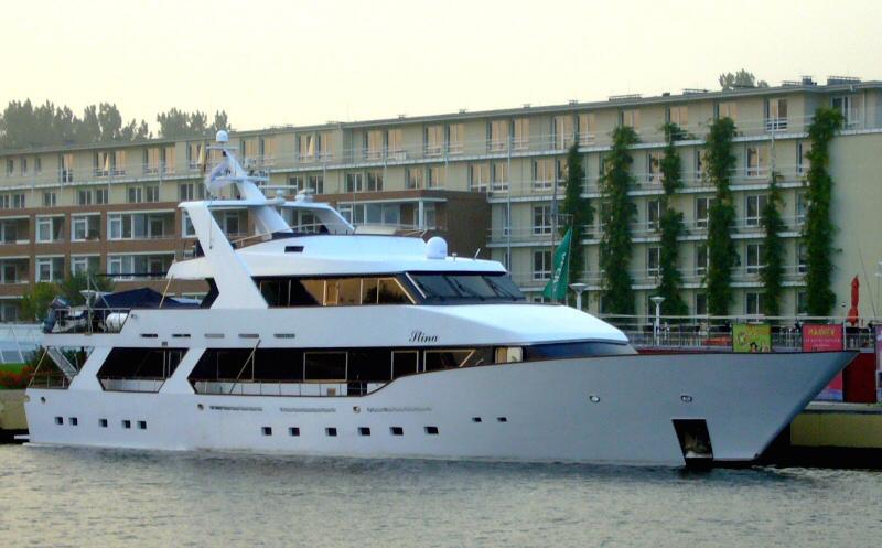 yacht Stina