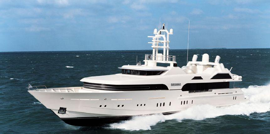 motor yacht sussurro