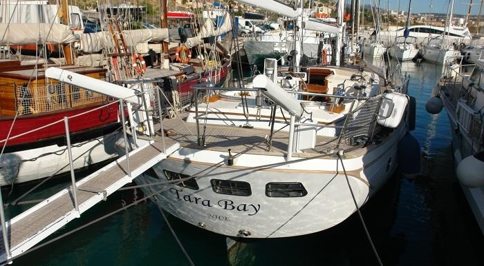 yacht Tara Bay