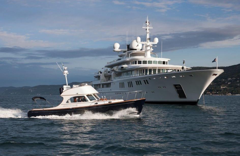 who owns motor yacht tatoosh