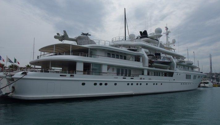 yacht Tatoosh