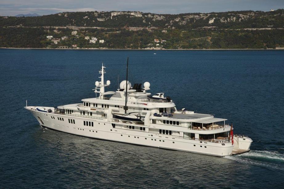 yacht Tatoosh