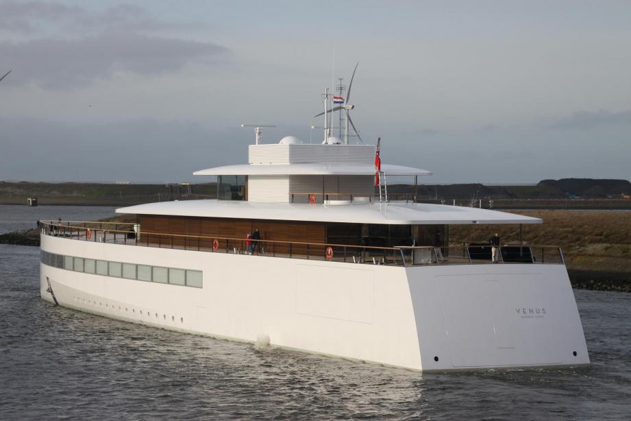 steve jobs yacht venus