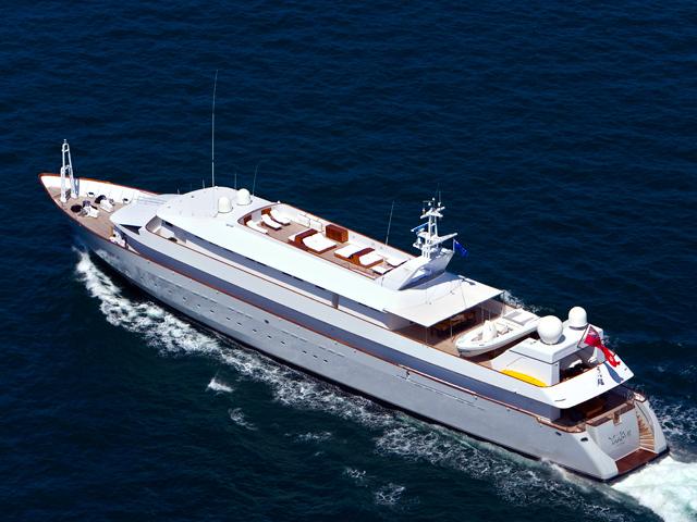 yacht Adamas V