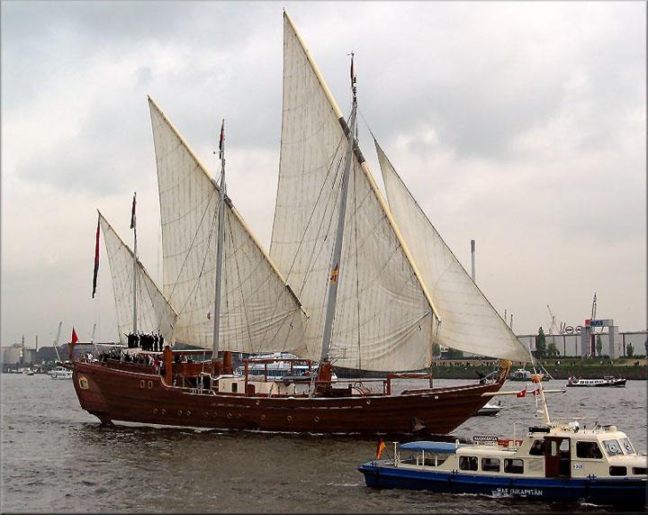 yacht Zinat al Bihaar