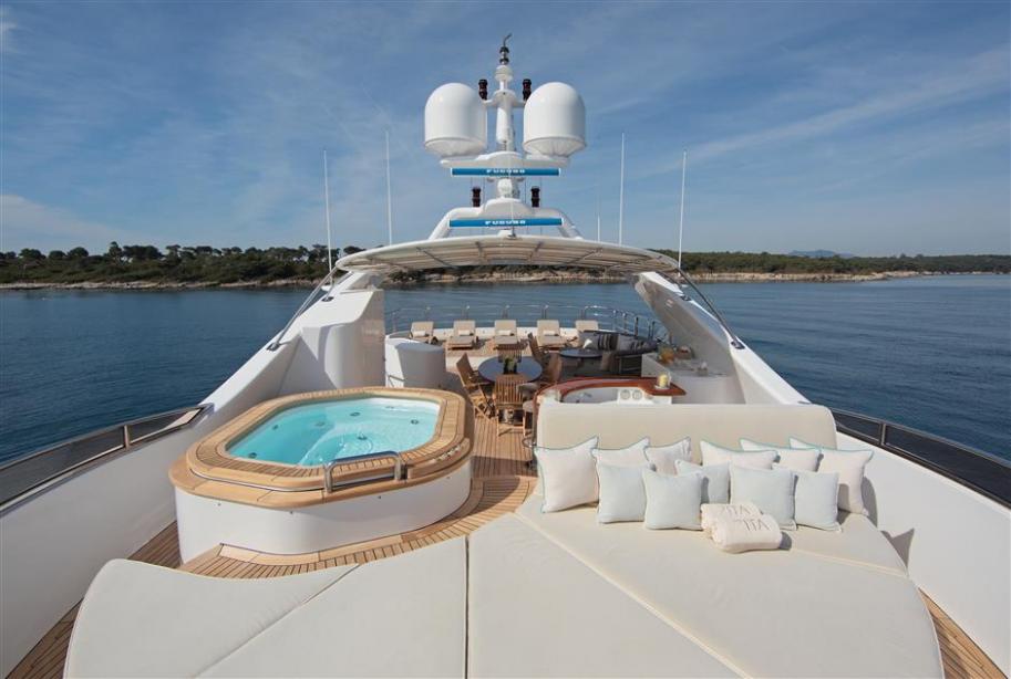 yacht Grand Mariana