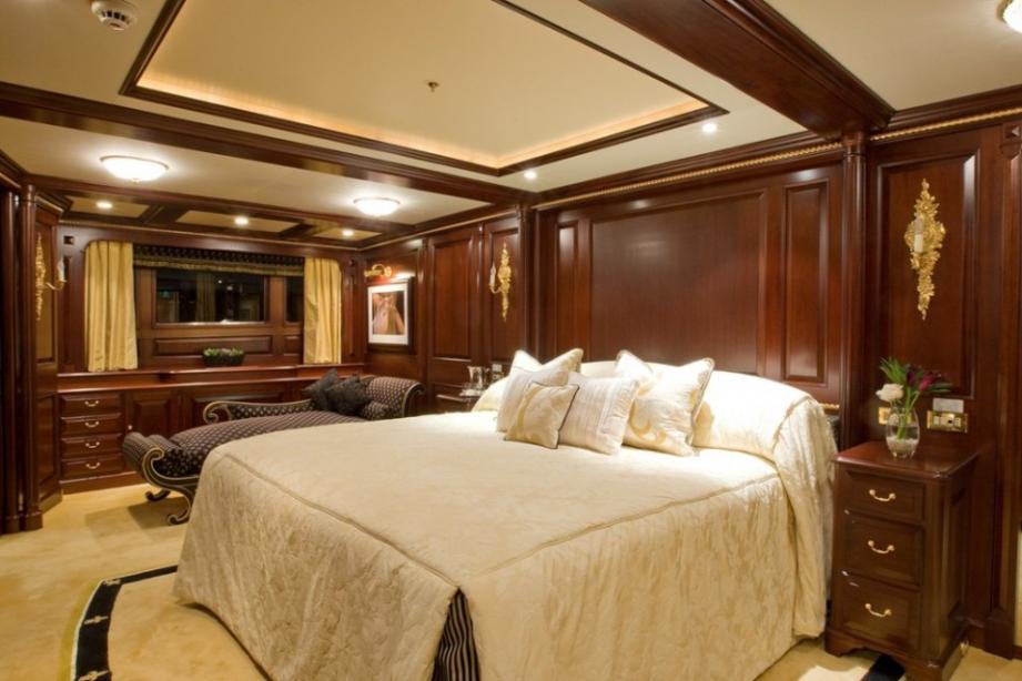 yacht Teleost