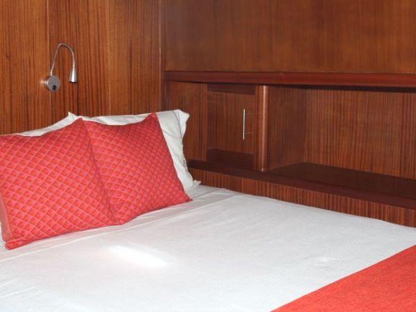 yacht Besame Mucho