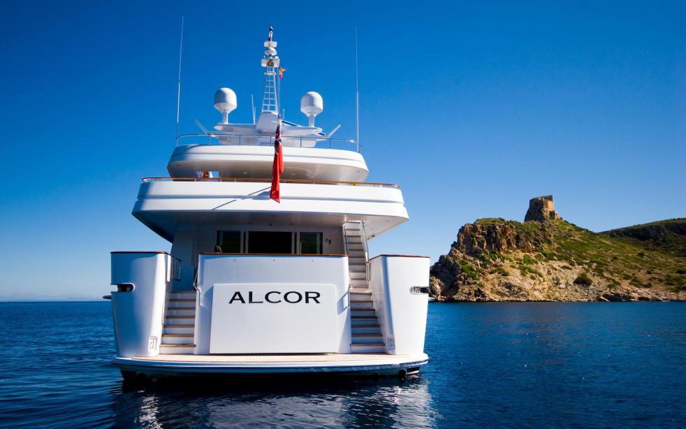 yacht Alcor