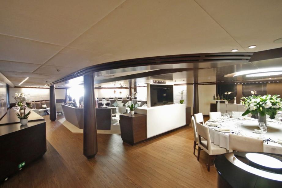 yacht Katina