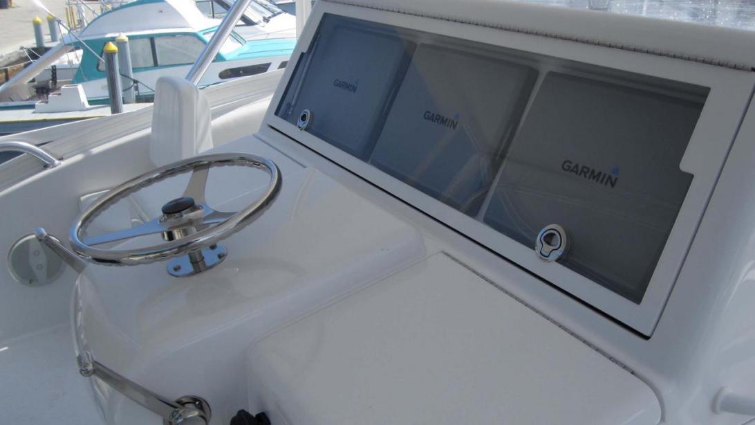 yacht Hatteras GT63