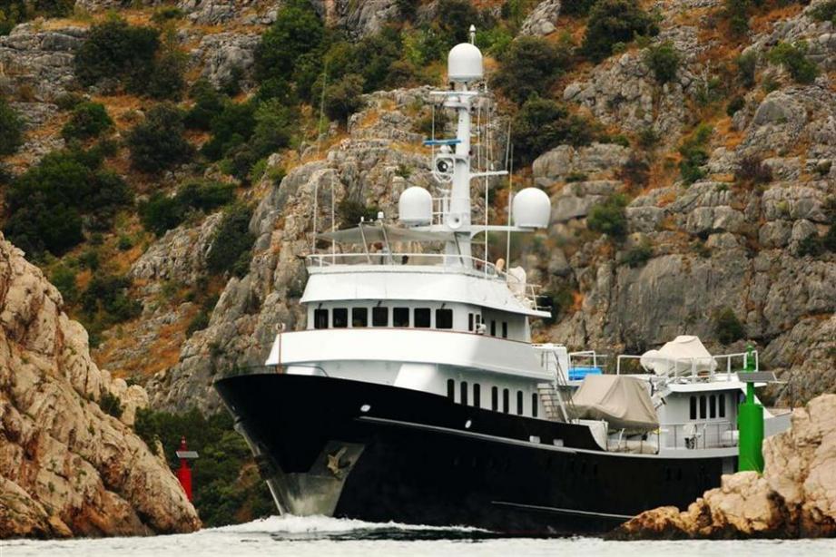 asteria yacht explorer