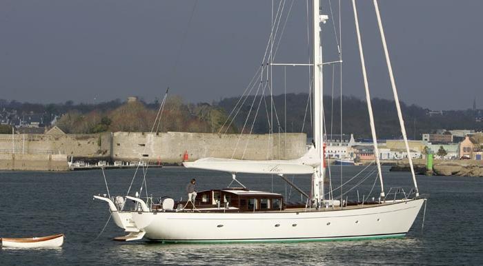 yacht Atao