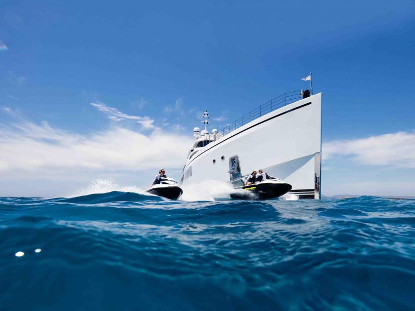 yacht Soundwave