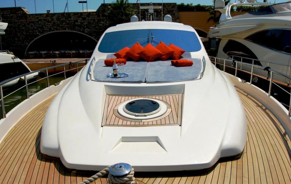 yacht JR