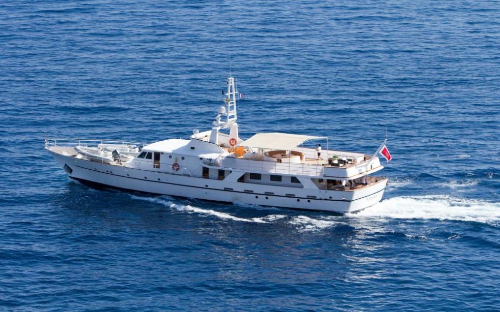 yacht Shaha