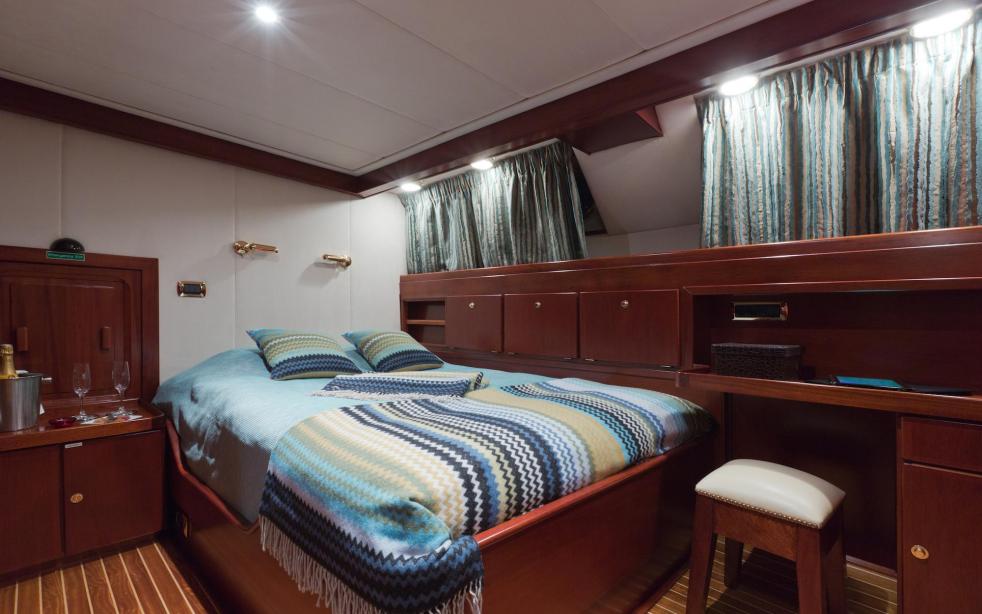 yacht Shaha
