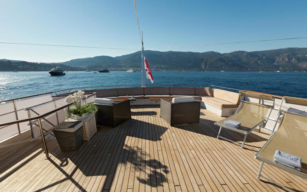 yacht Shaha