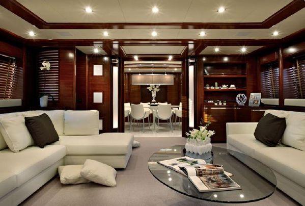 yacht Libertas