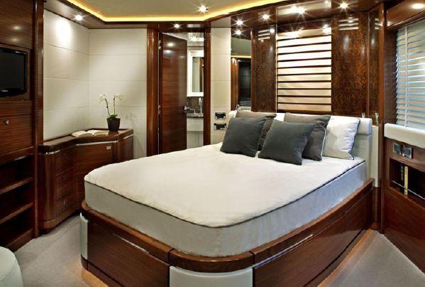 yacht Libertas
