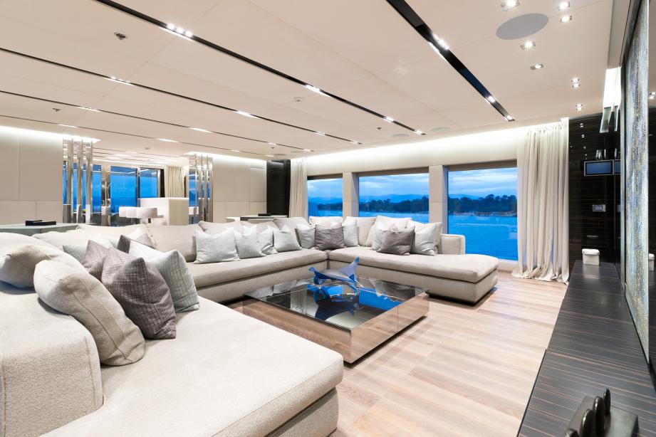 yacht Ouranos