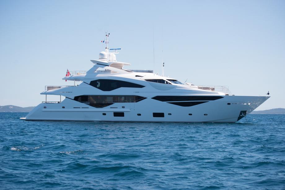 yacht E-Motion