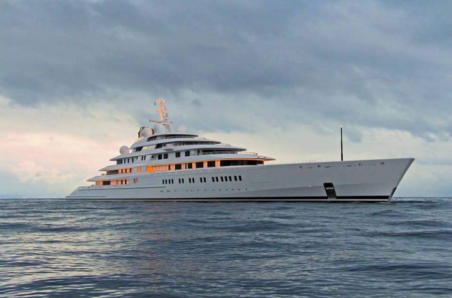 yacht Azzam