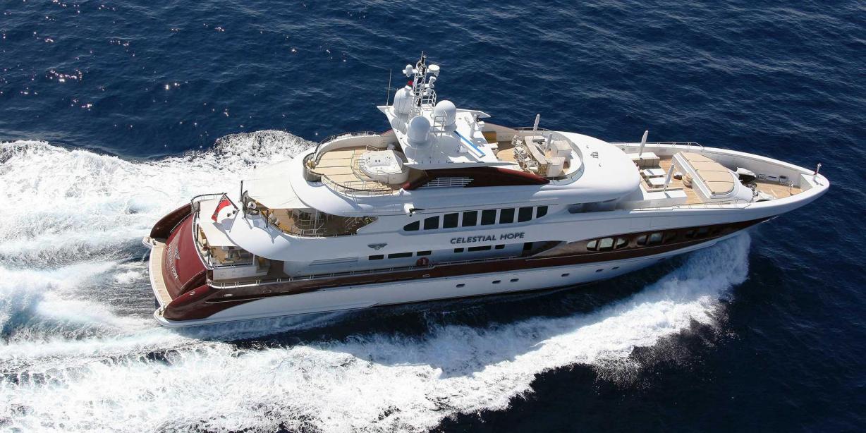 yacht Estel