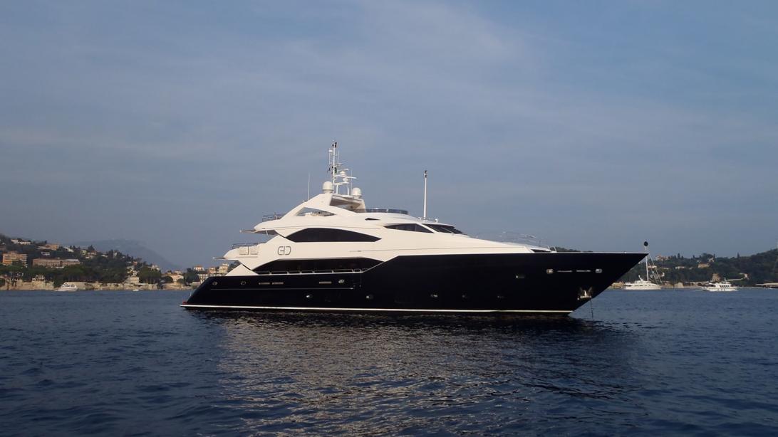 yacht Acacia