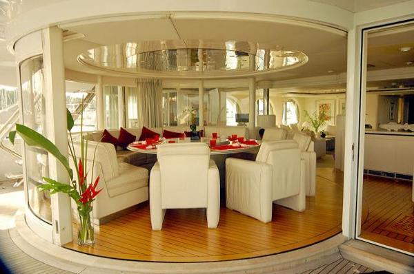 yacht Lady Arraya