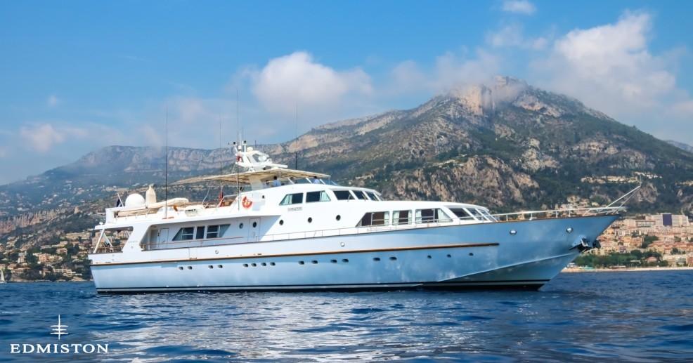 yacht Nauta