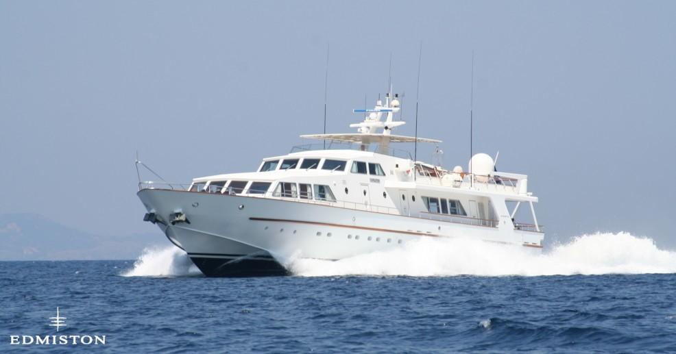 yacht Nauta