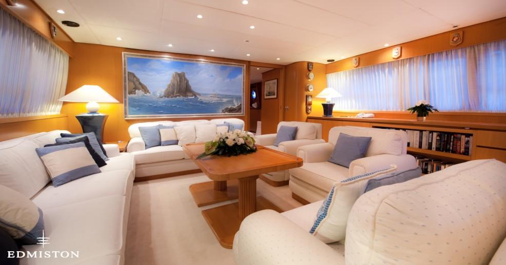 yacht Nauta