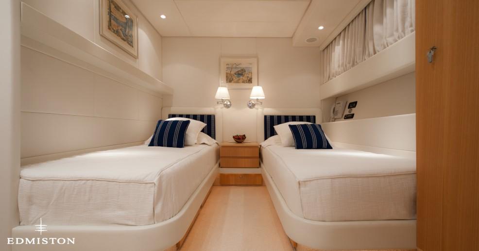 yacht Nauta