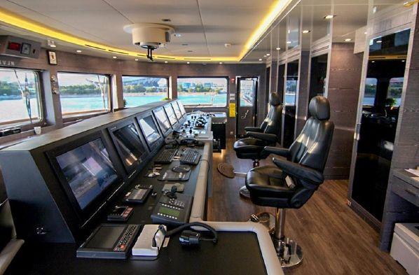 yacht O'mega